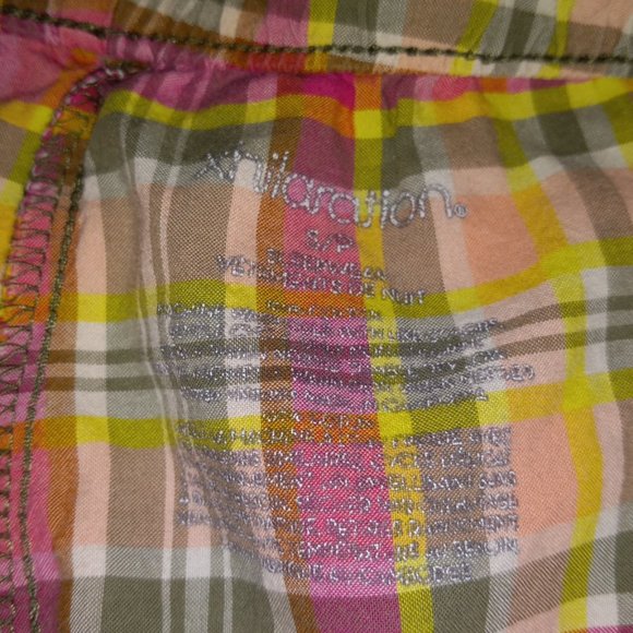 BUNDLE OF 3 SHORTS WOMEN's SIZE SMALL (XS/S) - Picture 8 of 12